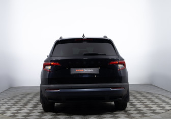 Подержанный автомобиль Skoda Karoq 2020 года (6 фото)