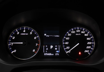 Подержанный автомобиль Mitsubishi Outlander 2019 года (13 фото)