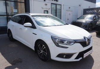 Подержанный автомобиль Renault Megane Wagon 2018 года (3 фото)