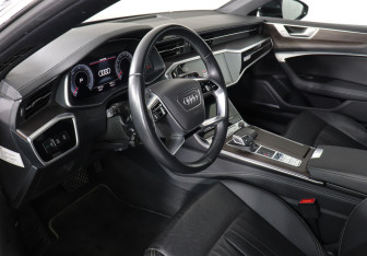 Подержанный автомобиль Audi A7 2021 года (10 фото)