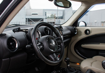 Подержанный автомобиль MINI Countryman 2013 года (9 фото)