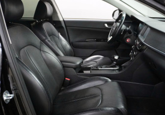 Подержанный автомобиль Kia Optima Sedan 2016 года (9 фото)