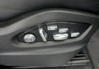 Подержанный автомобиль Porsche Cayenne 2019 года (24 фото)