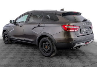 Подержанный автомобиль LADA (ВАЗ) Vesta Wagon 2021 года (7 фото)