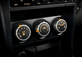 Подержанный автомобиль Nissan Almera Classic 2009 года (25 фото)