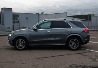 Подержанный автомобиль Mercedes-Benz GLE 2020 года (8 фото)