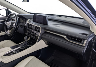 Подержанный автомобиль Lexus RX 2020 года (13 фото)