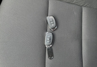 Подержанный автомобиль Hyundai Santa Fe 2013 года (18 фото)