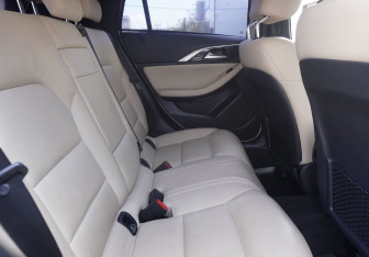 Подержанный автомобиль Infiniti QX30 2017 года (10 фото)