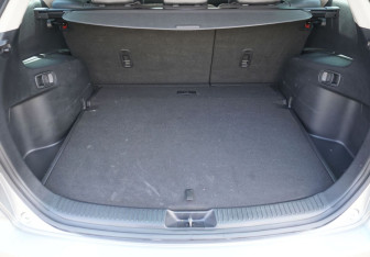 Подержанный автомобиль Mazda CX-7 2011 года (9 фото)