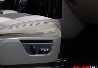 Подержанный автомобиль Land Rover Discovery 2008 года (19 фото)