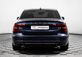 Подержанный автомобиль Volvo S60 2019 года (6 фото)