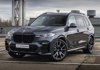 Подержанный автомобиль BMW X7 2021 года (1 фото)