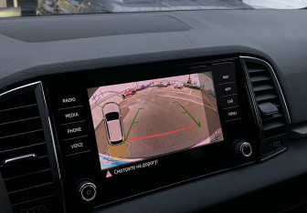 Подержанный автомобиль Skoda Karoq 2021 года (16 фото)