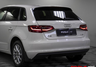 Подержанный автомобиль Audi A3 Hatchback 2014 года (22 фото)