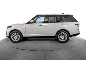 Подержанный автомобиль Land Rover Range Rover 2018 года (8 фото)