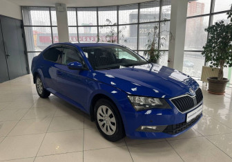Подержанный автомобиль Skoda Superb Liftback 2019 года (3 фото)