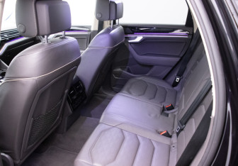 Подержанный автомобиль Volkswagen Touareg 2019 года (11 фото)