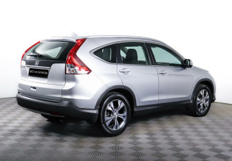 Подержанный автомобиль Honda CR-V 2014 года (5 фото)