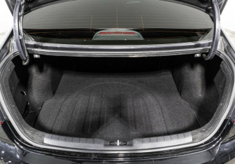 Подержанный автомобиль Hyundai Elantra Sedan 2020 года (12 фото)