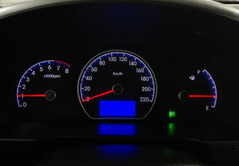 Подержанный автомобиль Hyundai Elantra Sedan 2009 года (11 фото)