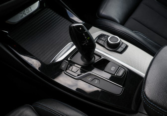 Подержанный автомобиль BMW X3 2018 года (21 фото)