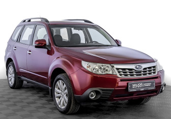 Подержанный автомобиль Subaru Forester Suv 2012 года (3 фото)