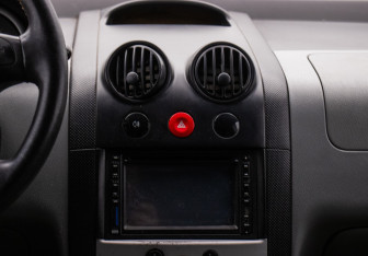 Подержанный автомобиль Chevrolet Aveo Hatchback 2004 года (14 фото)
