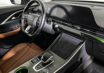 Подержанный автомобиль Omoda C5 2023 года (9 фото)
