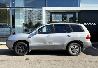 Подержанный автомобиль Hyundai Santa Fe 2001 года (8 фото)