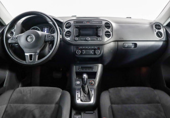 Подержанный автомобиль Volkswagen Tiguan 2013 года (8 фото)