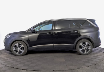 Подержанный автомобиль Peugeot 5008 Suv 2018 года (8 фото)