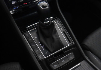 Подержанный автомобиль Skoda Superb Liftback 2025 года (10 фото)