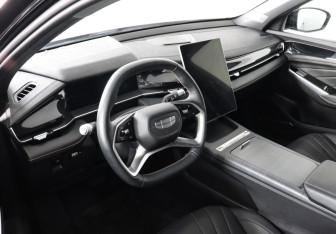 Подержанный автомобиль Geely Preface 2024 года (9 фото)