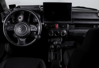 Подержанный автомобиль Suzuki Jimny 2020 года (11 фото)