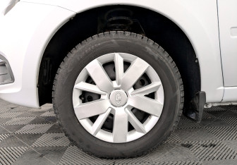 Подержанный автомобиль LADA (ВАЗ) Granta Sedan 2023 года (18 фото)