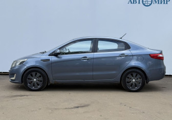 Подержанный автомобиль Kia Rio Sedan 2012 года (8 фото)