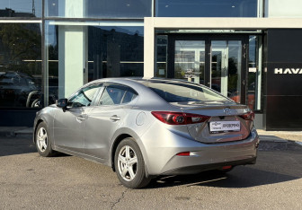Подержанный автомобиль Mazda 3 Sedan 2015 года (7 фото)