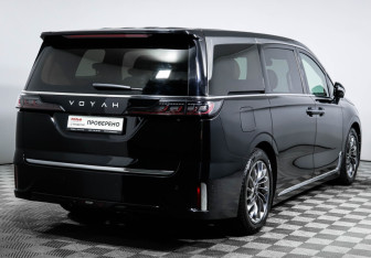 Подержанный автомобиль Voyah Dream 2023 года (5 фото)