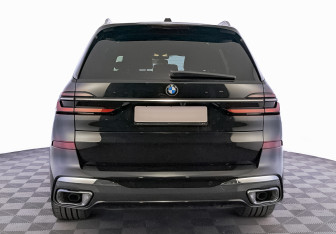 Новый BMW X7 2025 (6 фото)