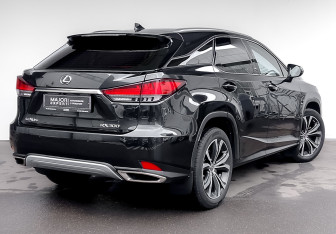 Подержанный автомобиль Lexus RX 2021 года (4 фото)