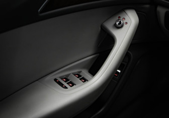 Подержанный автомобиль Audi A6 Wagon 2016 года (16 фото)