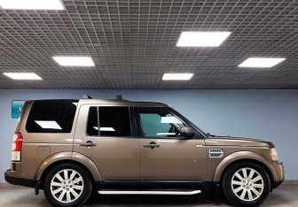 Подержанный автомобиль Land Rover Discovery 2013 года (4 фото)