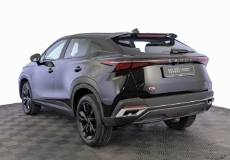 Подержанный автомобиль Omoda C5 2024 года (7 фото)