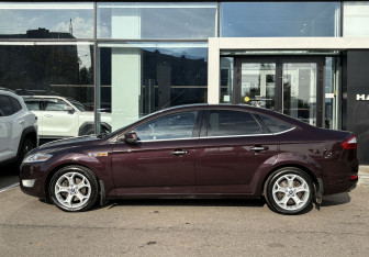 Подержанный автомобиль Ford Mondeo Sedan 2010 года (8 фото)