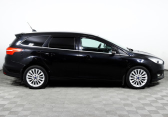 Подержанный автомобиль Ford Focus Wagon 2017 года (4 фото)