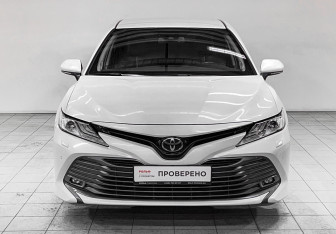 Подержанный автомобиль Toyota Camry Sedan 2020 года (2 фото)