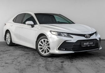 Подержанный автомобиль Toyota Camry Sedan 2022 года (3 фото)