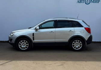 Подержанный автомобиль Opel Antara 2012 года (5 фото)