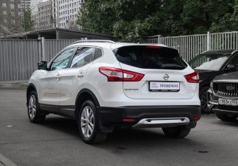 Подержанный автомобиль Nissan Qashqai 2014 года (6 фото)